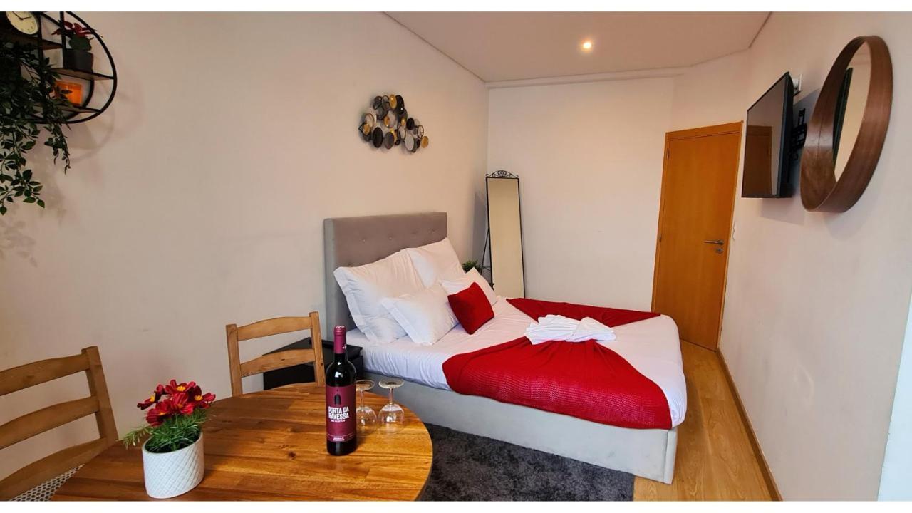 Rentalist Apartaments- Santa Catarina Porto Buitenkant foto