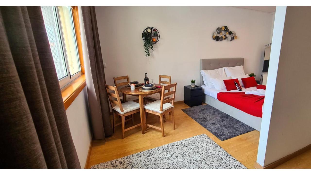 Rentalist Apartaments- Santa Catarina Porto Buitenkant foto