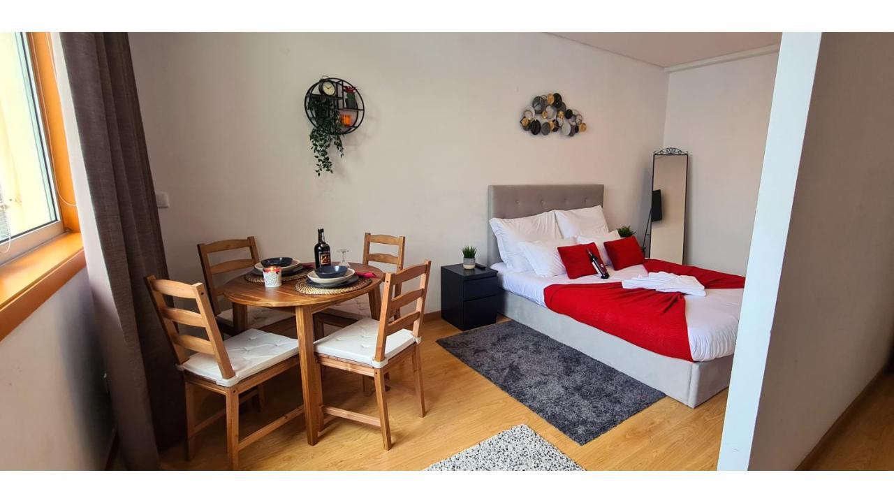 Rentalist Apartaments- Santa Catarina Porto Buitenkant foto