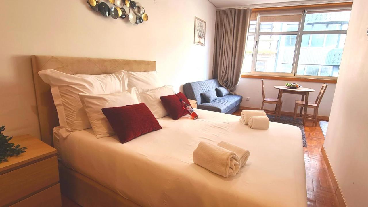 Rentalist Apartaments- Santa Catarina Porto Buitenkant foto