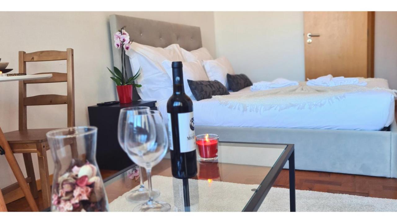 Rentalist Apartaments- Santa Catarina Porto Buitenkant foto